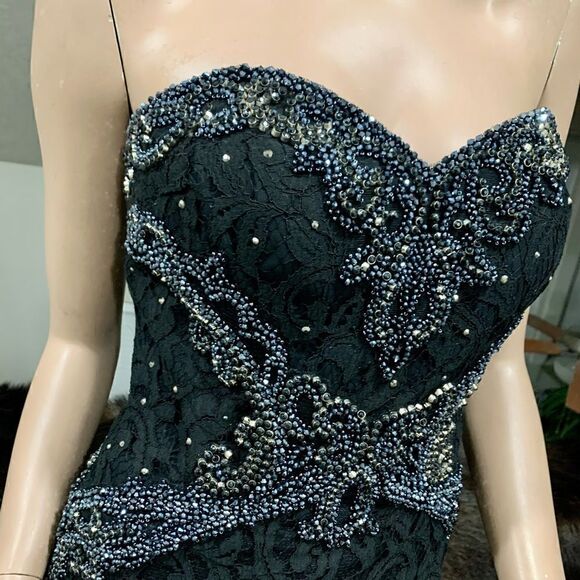 New Stunning Black Floral Lace Beaded Strapless Mermaid Gown - Picture 10 of 13